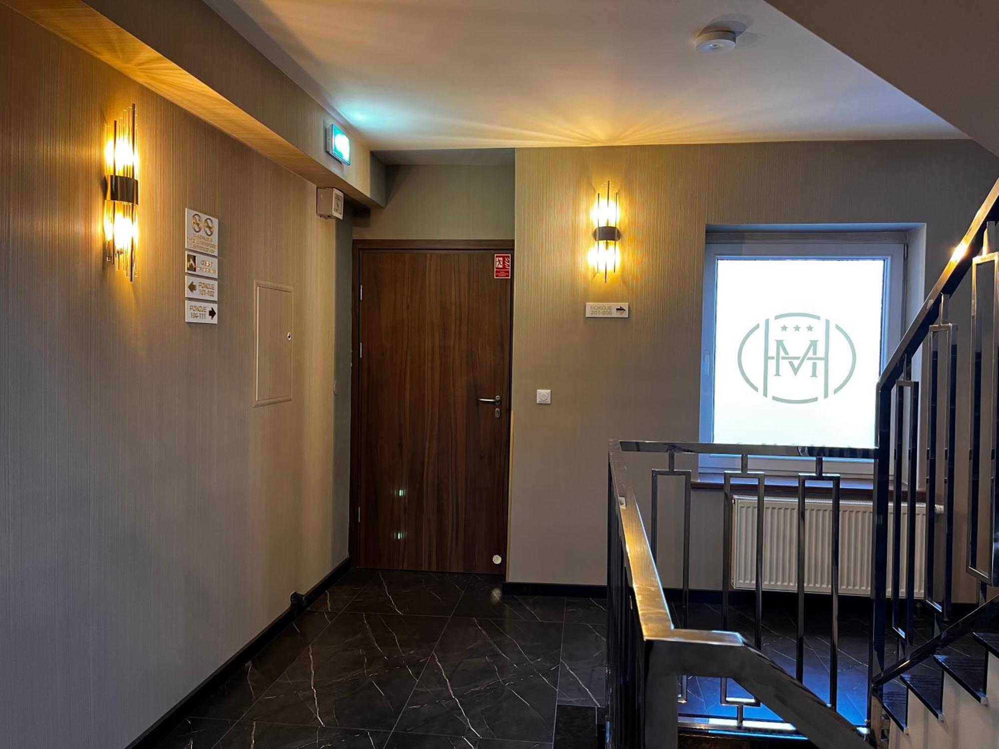 Hotel Marta オワバ エクステリア 写真