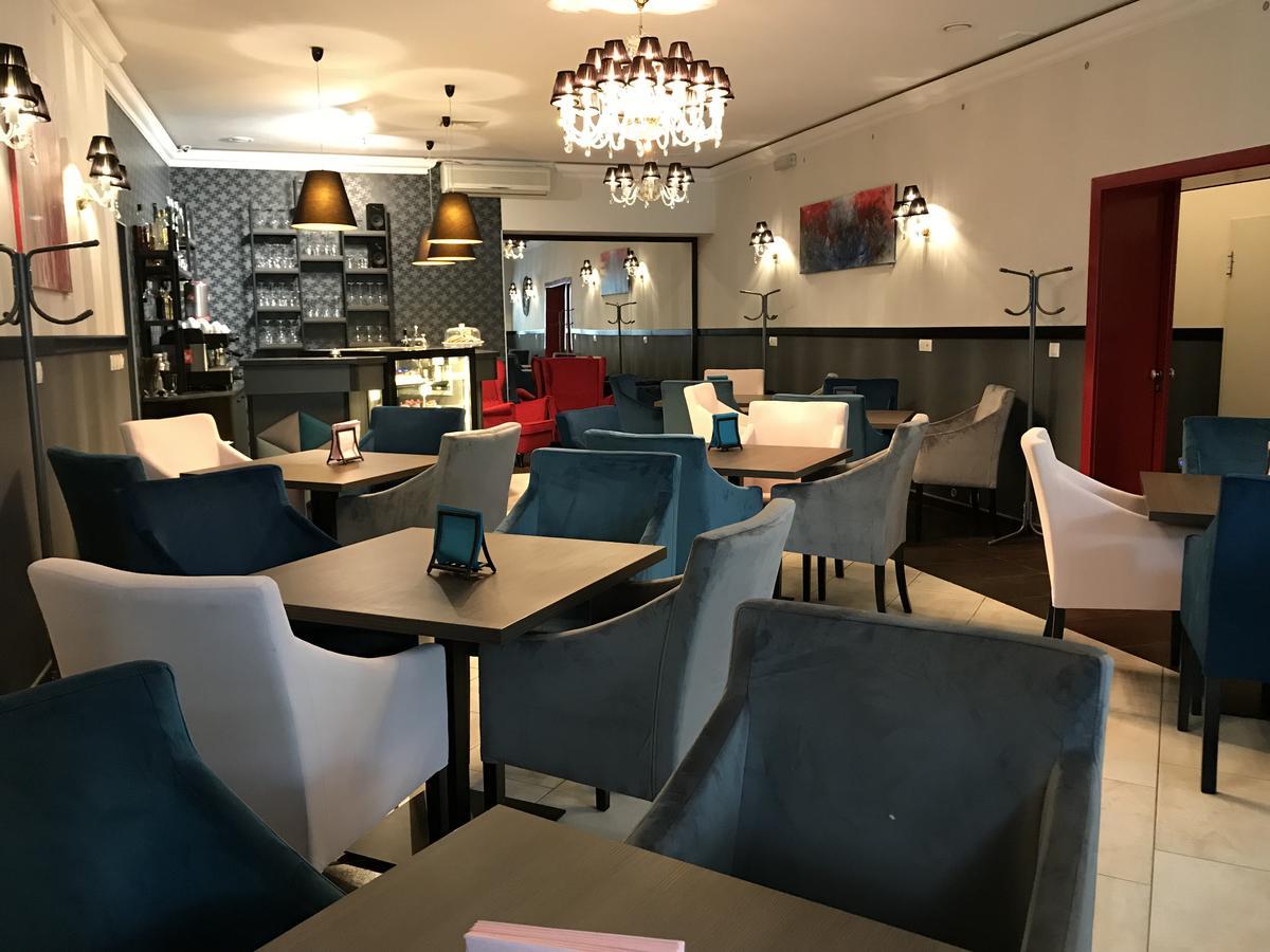 Hotel Marta オワバ エクステリア 写真