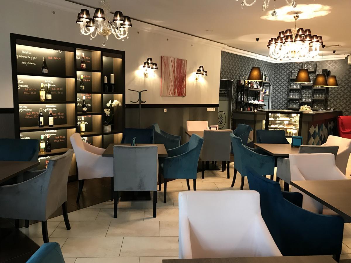 Hotel Marta オワバ エクステリア 写真