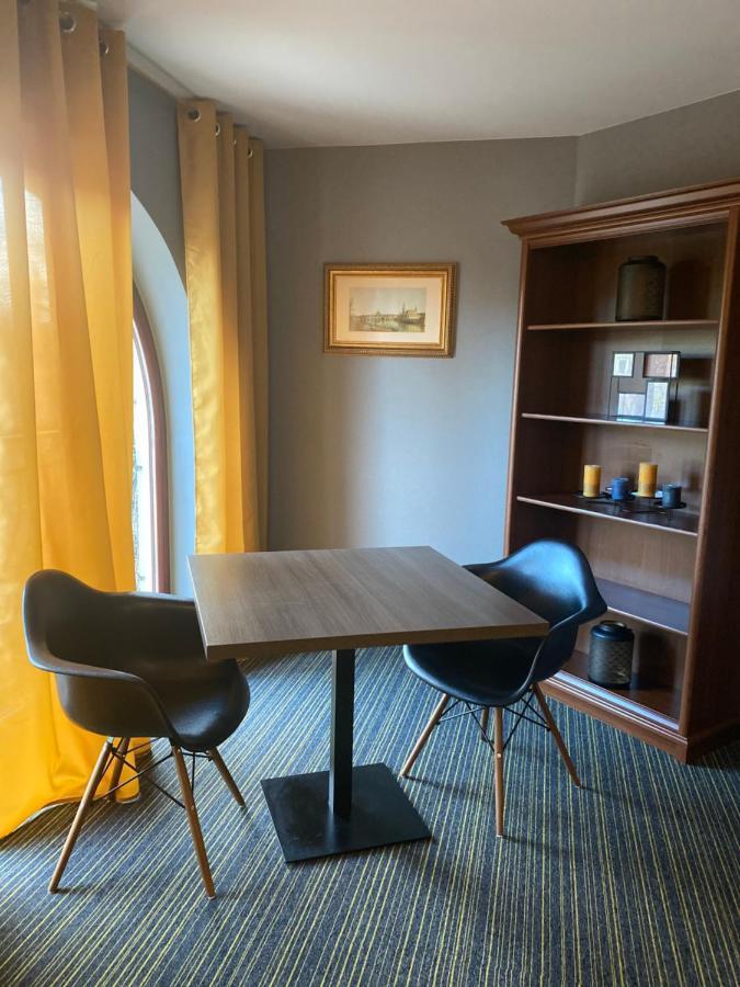 Hotel Marta オワバ エクステリア 写真